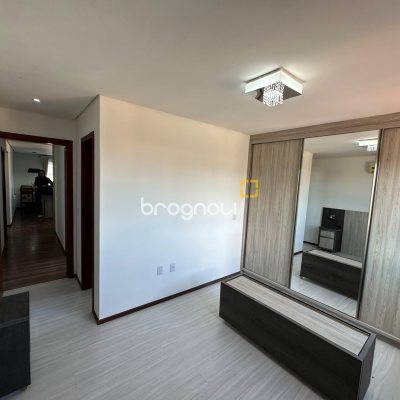 Apartamento com 76m², 2 quartos (sendo 1 suíte), 1 garagem, no bairro Centro em Palhoça