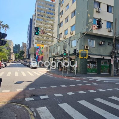 Loja com 39m², no bairro Centro em Florianópolis