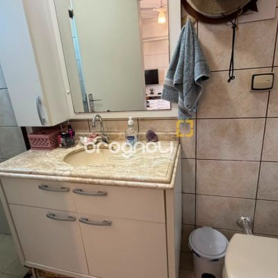 Apartamento com 84m², 2 quartos (sendo 1 suíte), 1 garagem, no bairro Itacorubi em Florianópolis