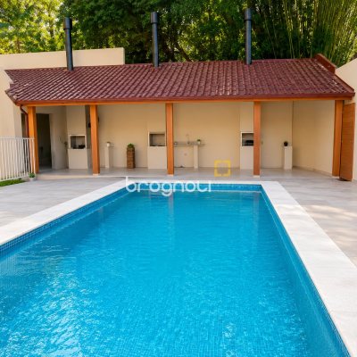Apartamento com 84m², 2 quartos (sendo 1 suíte), 1 garagem, no bairro Itacorubi em Florianópolis
