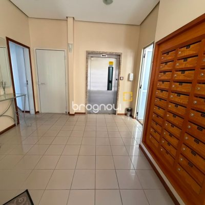 Apartamento com 84m², 2 quartos (sendo 1 suíte), 1 garagem, no bairro Itacorubi em Florianópolis