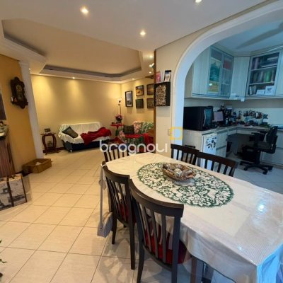 Apartamento com 84m², 2 quartos (sendo 1 suíte), 1 garagem, no bairro Itacorubi em Florianópolis