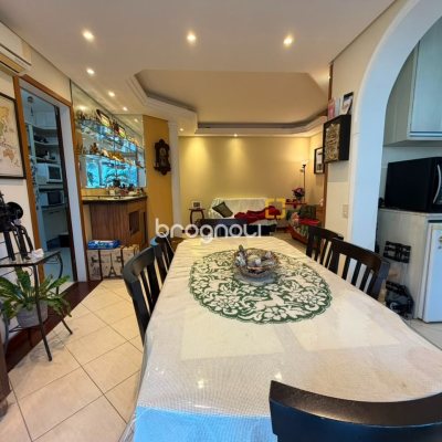 Apartamento com 84m², 2 quartos (sendo 1 suíte), 1 garagem, no bairro Itacorubi em Florianópolis