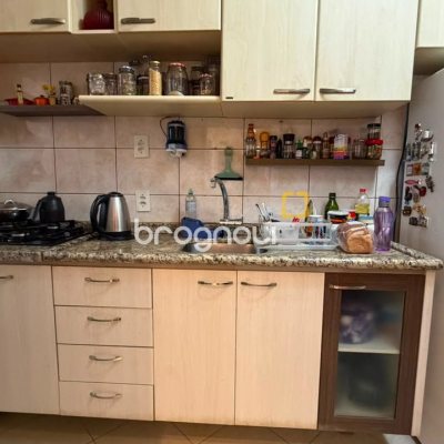 Apartamento com 84m², 2 quartos (sendo 1 suíte), 1 garagem, no bairro Itacorubi em Florianópolis