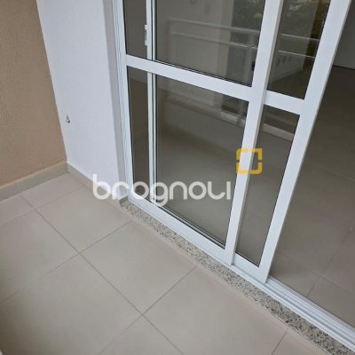Apartamento com 53m², 2 quartos, 1 garagem, no bairro Barra do Aririú em Palhoça