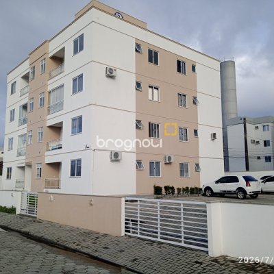 Apartamento com 53m², 2 quartos, 1 garagem, no bairro Barra do Aririú em Palhoça
