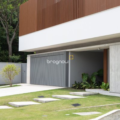 Casa de Condomínio com 314m², 4 quartos (sendo 4 suítes), 2 garagens, no bairro Cachoeira do Bom Jesus em Florianópolis