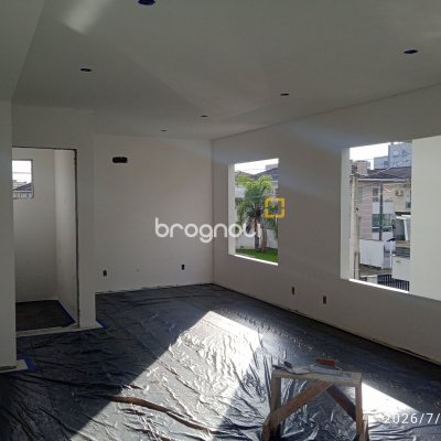Sala com 41m², 1 garagem, no bairro Nova Palhoça em Palhoça