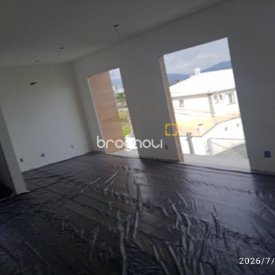 Sala com 41m², 1 garagem, no bairro Nova Palhoça em Palhoça