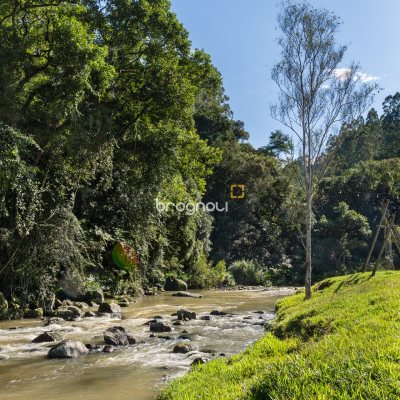 Casa com 50m², 4 quartos, 4 garagens, no bairro Vargem do Cedro em São Martinho