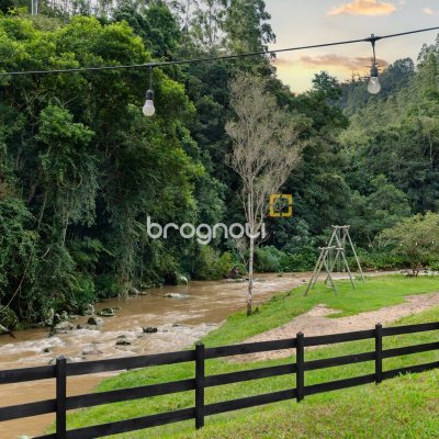 Casa com 50m², 4 quartos, 4 garagens, no bairro Vargem do Cedro em São Martinho