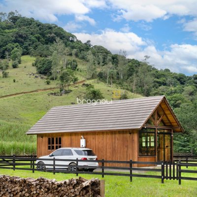 Casa com 50m², 4 quartos, 4 garagens, no bairro Vargem do Cedro em São Martinho
