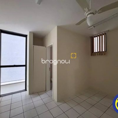 Sala com 70m², no bairro Centro em Florianópolis
