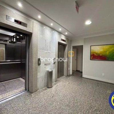 Sala com 70m², no bairro Centro em Florianópolis