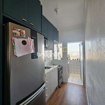 Apartamento com 53m², 2 quartos, 1 garagem, no bairro Capoeiras em Florianópolis