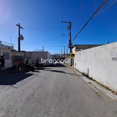 Apartamento com 53m², 2 quartos, 1 garagem, no bairro Capoeiras em Florianópolis
