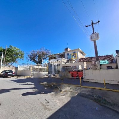 Apartamento com 53m², 2 quartos, 1 garagem, no bairro Capoeiras em Florianópolis