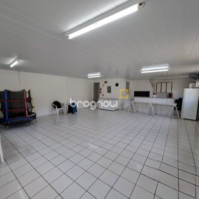Apartamento com 53m², 2 quartos, 1 garagem, no bairro Capoeiras em Florianópolis