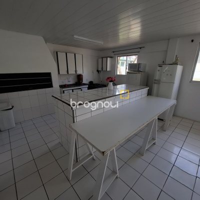 Apartamento com 53m², 2 quartos, 1 garagem, no bairro Capoeiras em Florianópolis