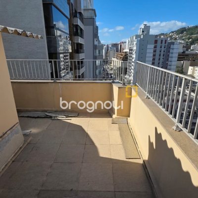 Cobertura com 223m², 4 quartos (sendo 2 suítes), 1 garagem, no bairro Centro em Florianópolis
