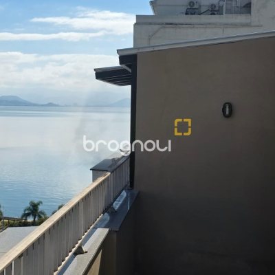 Cobertura com 223m², 4 quartos (sendo 2 suítes), 1 garagem, no bairro Centro em Florianópolis