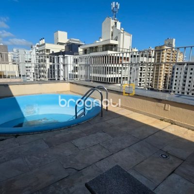 Cobertura com 223m², 4 quartos (sendo 2 suítes), 1 garagem, no bairro Centro em Florianópolis