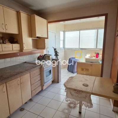 Cobertura com 223m², 4 quartos (sendo 2 suítes), 1 garagem, no bairro Centro em Florianópolis