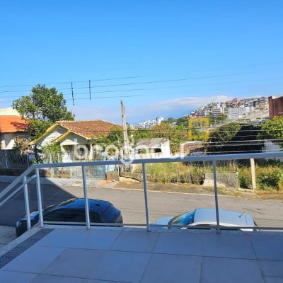 Loja com 86m², 2 garagens, no bairro Estreito em Florianópolis