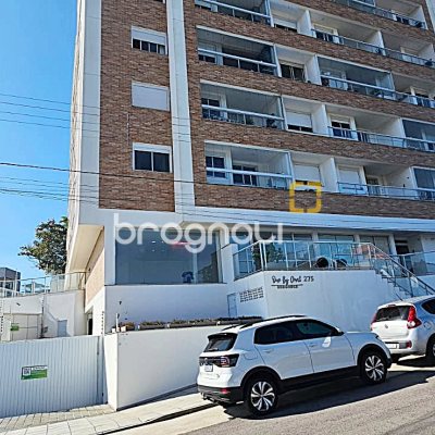 Loja com 86m², 2 garagens, no bairro Estreito em Florianópolis