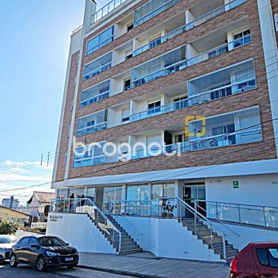 Loja com 86m², 2 garagens, no bairro Estreito em Florianópolis
