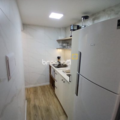 Apartamento com 57m², 2 quartos, no bairro Centro em Florianópolis