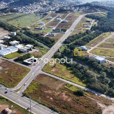 Terreno com 368m², no bairro Sertão do Maruim em São José