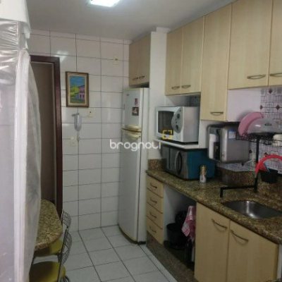 Apartamento com 83m², 3 quartos (sendo 1 suíte), 1 garagem, no bairro Estreito em Florianópolis