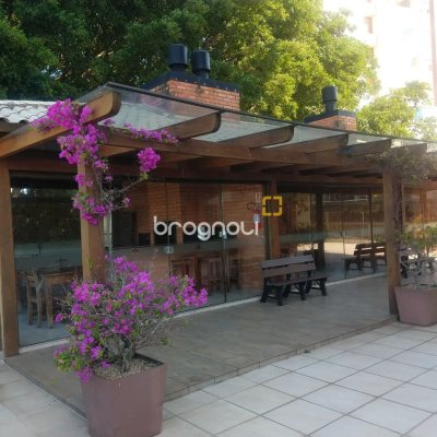 Apartamento com 83m², 3 quartos (sendo 1 suíte), 1 garagem, no bairro Estreito em Florianópolis