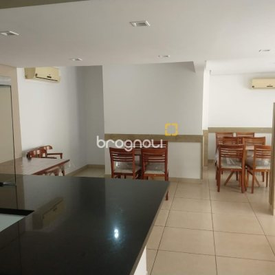 Apartamento com 83m², 3 quartos (sendo 1 suíte), 1 garagem, no bairro Estreito em Florianópolis