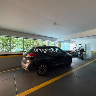 Apartamento com 151m², 3 quartos (sendo 2 suítes), 2 garagens, no bairro Centro em Florianópolis
