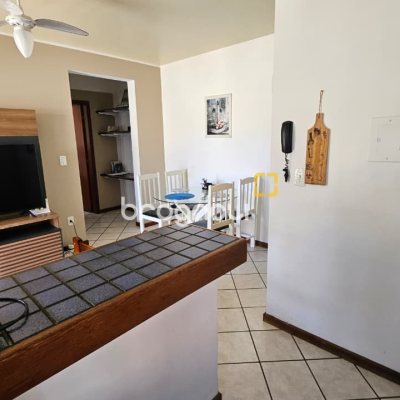 Apartamento com 46m², 1 quarto, 1 garagem, no bairro Canasvieiras em Florianópolis