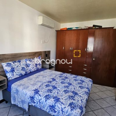 Apartamento com 46m², 1 quarto, 1 garagem, no bairro Canasvieiras em Florianópolis