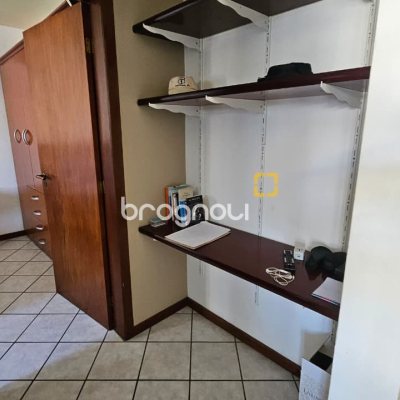 Apartamento com 46m², 1 quarto, 1 garagem, no bairro Canasvieiras em Florianópolis