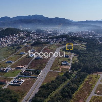 Terreno com 364m², no bairro Sertão do Maruim em São José
