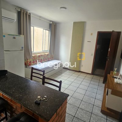 Apartamento com 39m², 1 quarto, 1 garagem, no bairro Canasvieiras em Florianópolis
