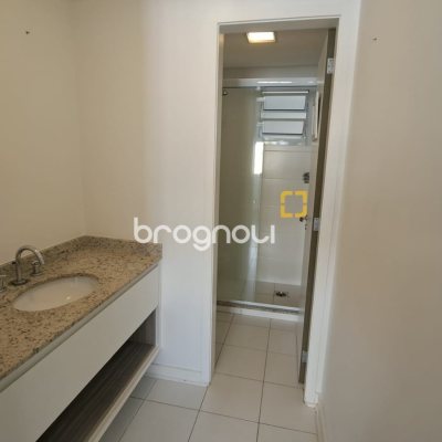 Apartamento com 88m², 3 quartos (sendo 1 suíte), 1 garagem, no bairro Itacorubi em Florianópolis
