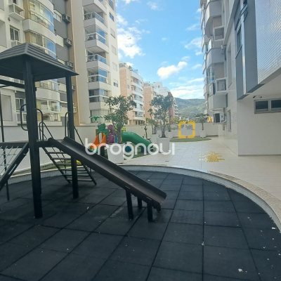 Apartamento com 88m², 3 quartos (sendo 1 suíte), 1 garagem, no bairro Itacorubi em Florianópolis