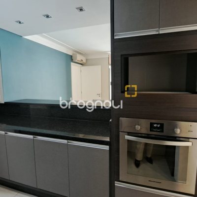 Apartamento com 88m², 3 quartos (sendo 1 suíte), 1 garagem, no bairro Itacorubi em Florianópolis