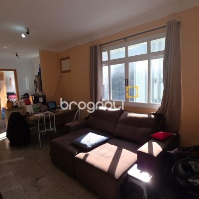 Apartamento com 52m², 1 quarto (sendo 1 suíte), 1 garagem, no bairro Centro em Florianópolis