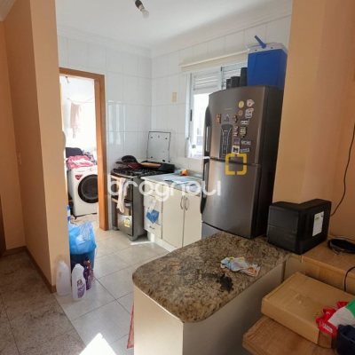 Apartamento com 52m², 1 quarto (sendo 1 suíte), 1 garagem, no bairro Centro em Florianópolis