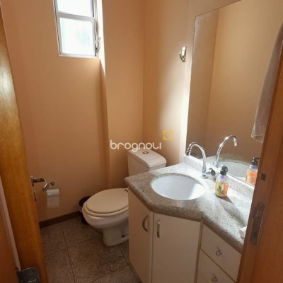 Apartamento com 52m², 1 quarto (sendo 1 suíte), 1 garagem, no bairro Centro em Florianópolis