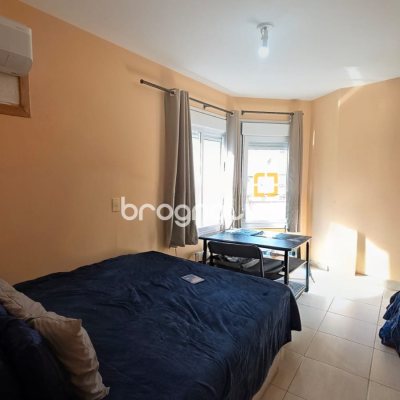 Apartamento com 52m², 1 quarto (sendo 1 suíte), 1 garagem, no bairro Centro em Florianópolis