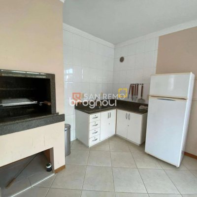 Apartamento com 52m², 1 quarto (sendo 1 suíte), 1 garagem, no bairro Centro em Florianópolis