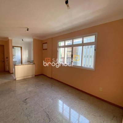 Apartamento com 52m², 1 quarto (sendo 1 suíte), 1 garagem, no bairro Centro em Florianópolis